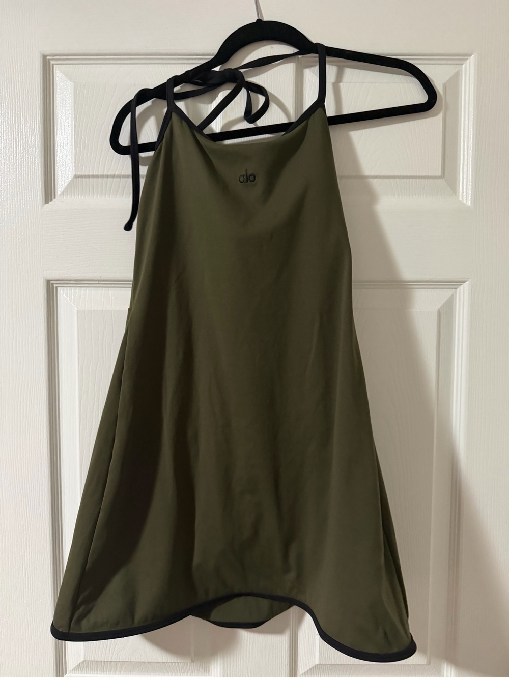 ALO Yoga Softsculpt Haltet Tennis Dress in Green Olive/Black - Picture 2 of 2